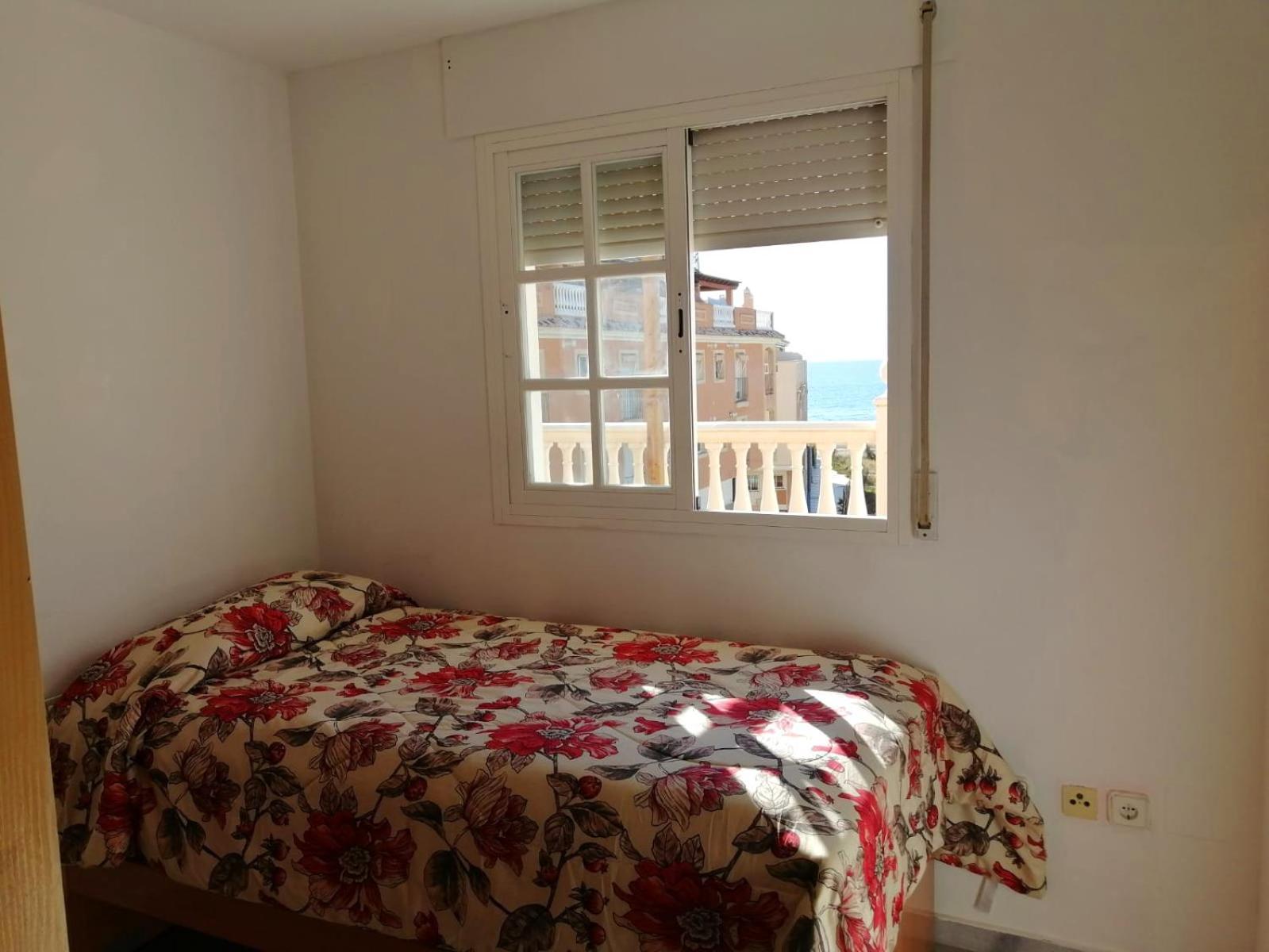 Lovely Penthouse In Front Of The Beach With Free Parking مالقة المظهر الخارجي الصورة
