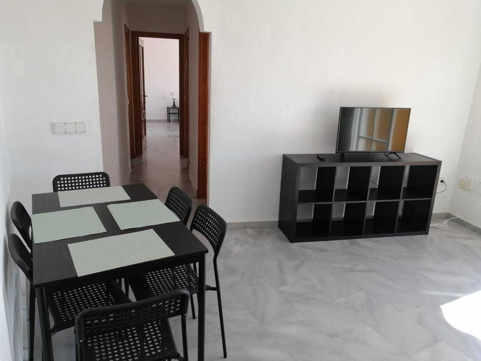 Lovely Penthouse In Front Of The Beach With Free Parking مالقة المظهر الخارجي الصورة